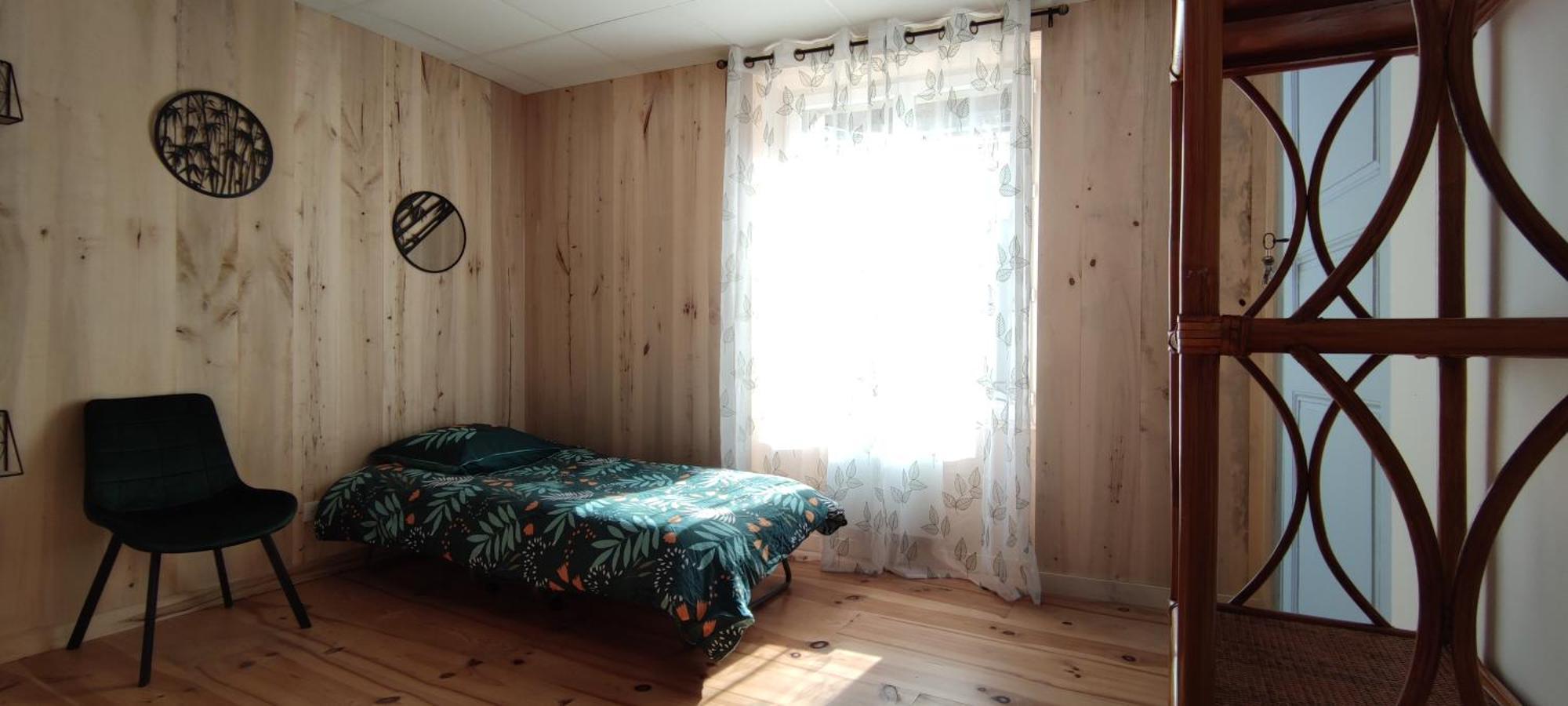 Appartement 2 Chambres Avec Wifi Centre De Descartes Luaran gambar