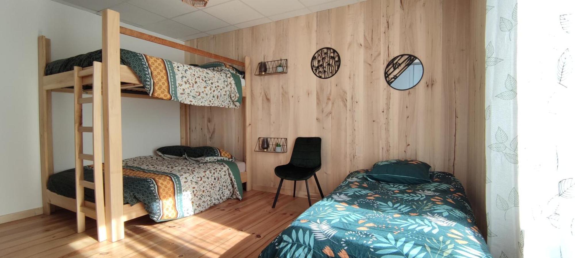 Appartement 2 Chambres Avec Wifi Centre De Descartes Luaran gambar