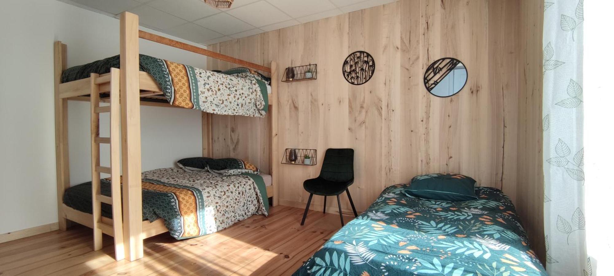 Appartement 2 Chambres Avec Wifi Centre De Descartes Luaran gambar
