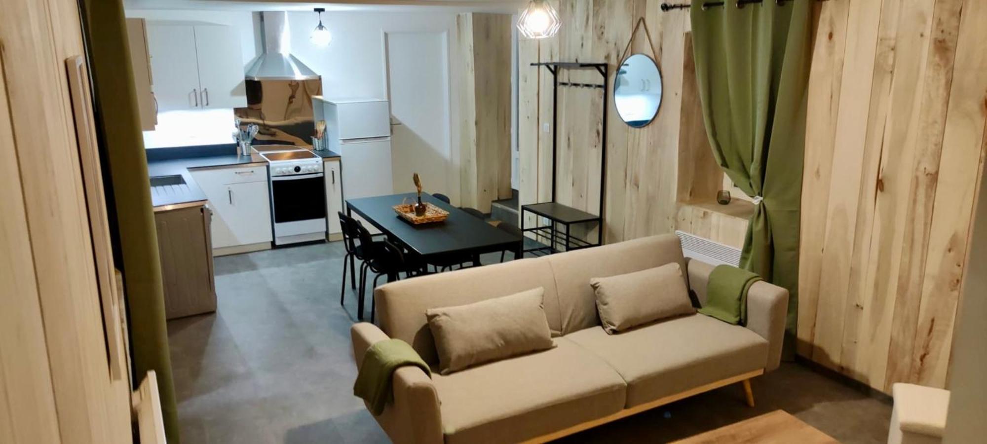 Appartement 2 Chambres Avec Wifi Centre De Descartes Luaran gambar