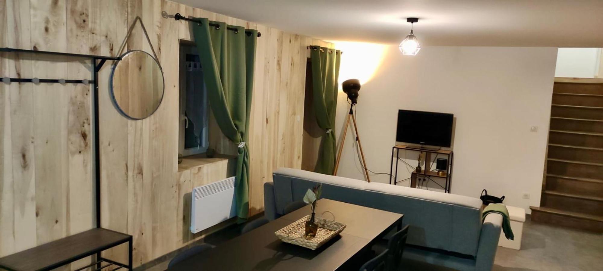 Appartement 2 Chambres Avec Wifi Centre De Descartes Luaran gambar